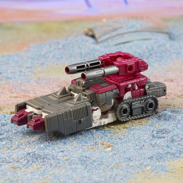 Transformers Legacy Wave 3 Deluxe Skullgrin Official Image  (38 of 72)